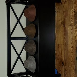 4 hats total 3 Dobbs Vintage hats and 1 Johnny Carson Vintage hat. All 4 $100.